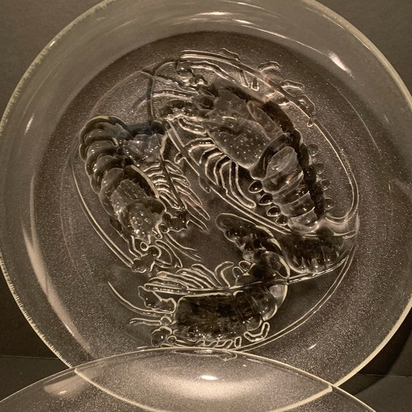 VINTAGE Pasari Clear Embossed Shrimp Scalloped Plate Set 2 Dish Frosted Glass - Picture 2 of 4